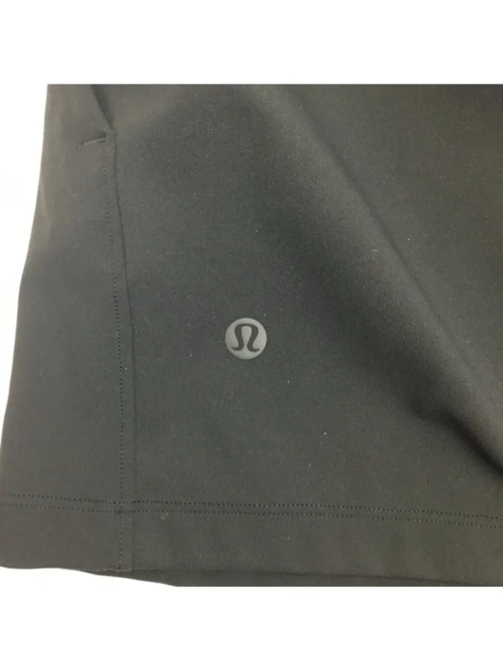 Lululemon On The Fly 2.5” Athletic Shorts Black Womens Size 8